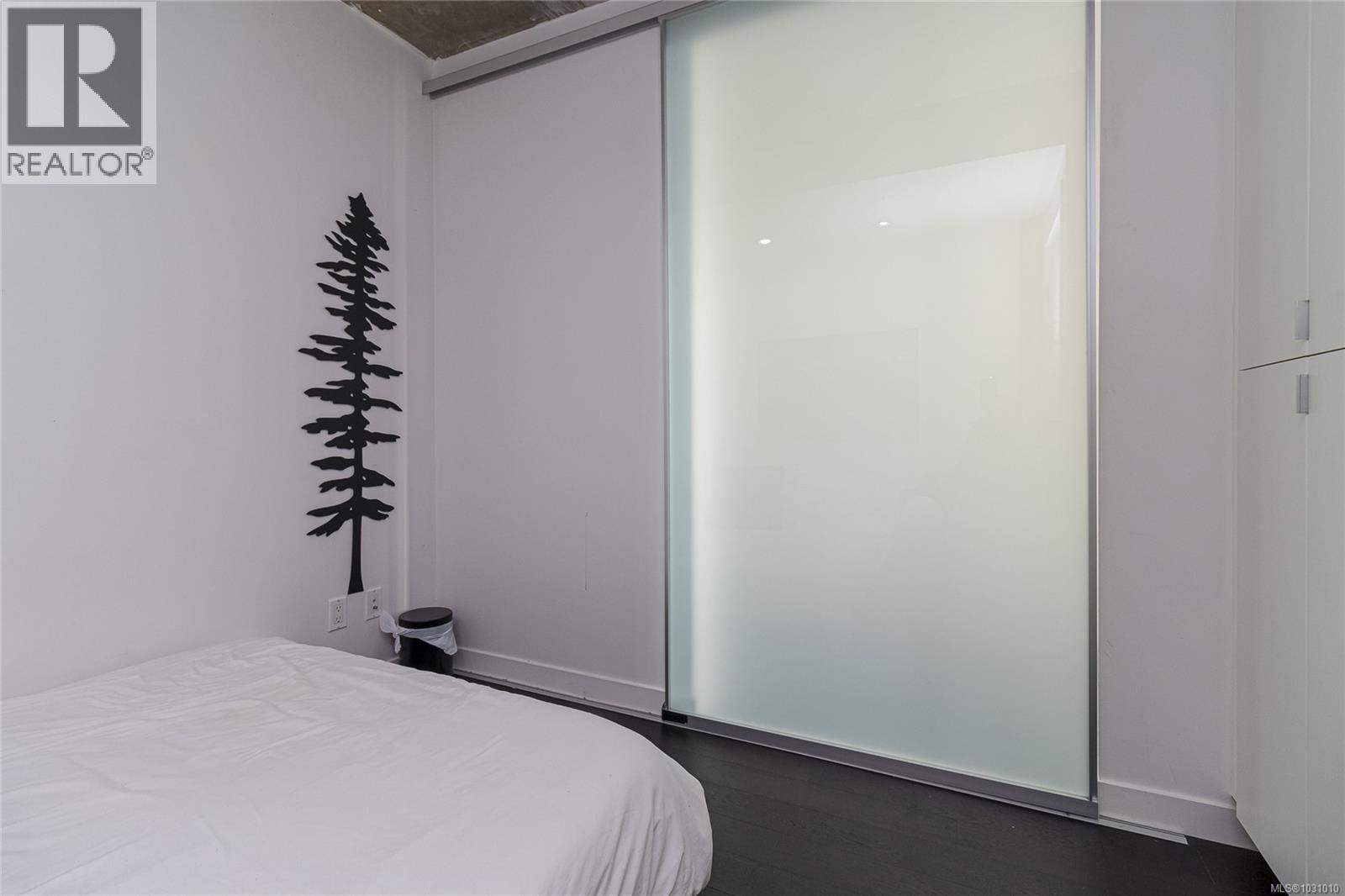 #417 770 Fisgard St - 18