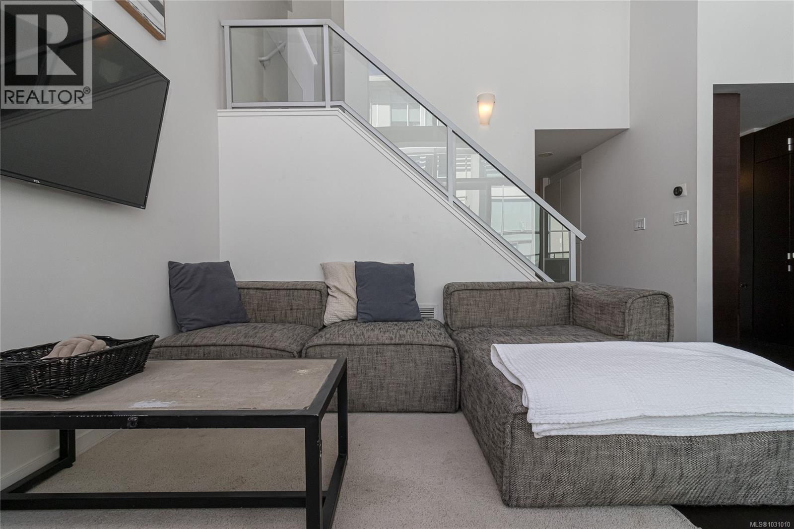 #417 770 Fisgard St - 9