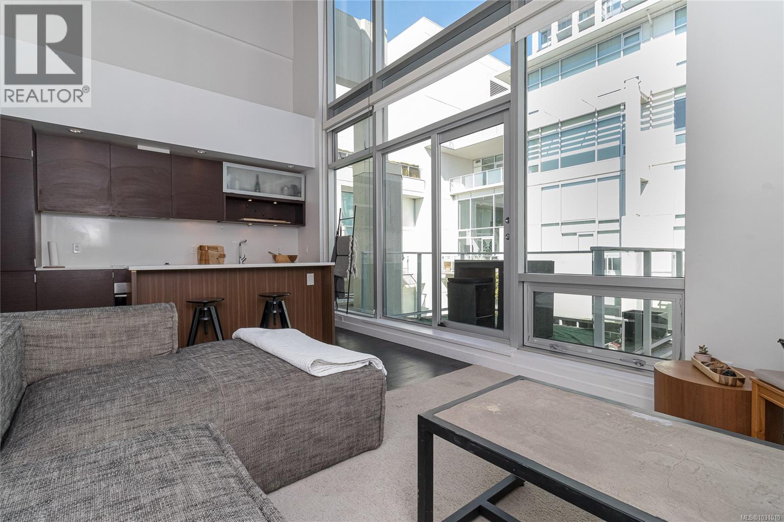 #417 770 Fisgard St - 10