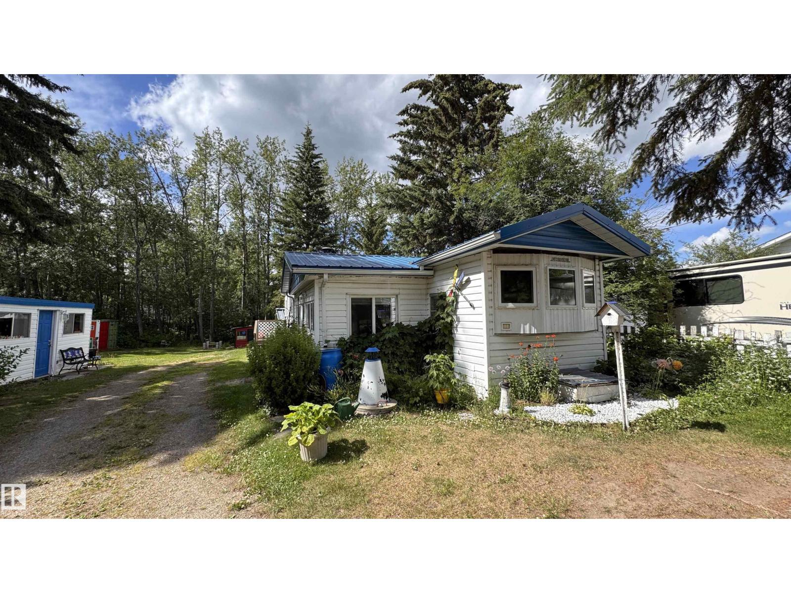 314, 11121 TWP RD 595 - 13