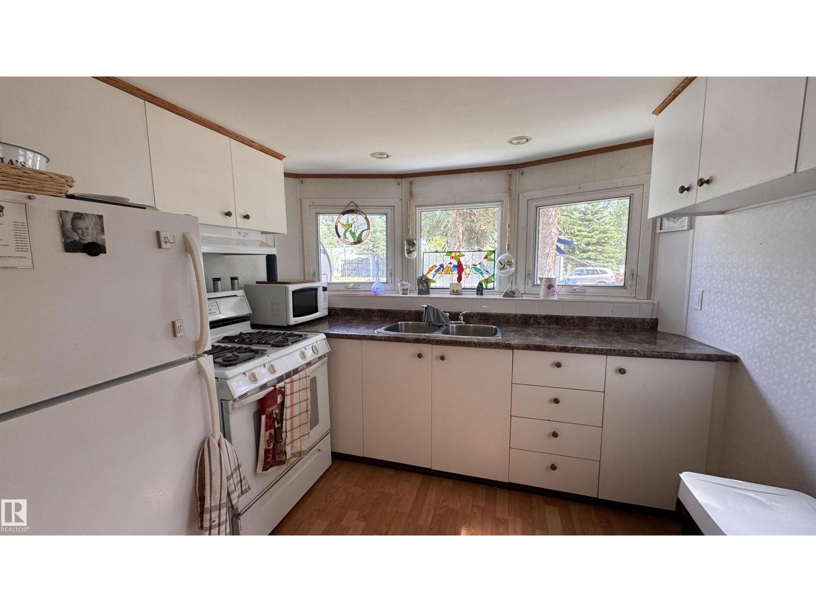314, 11121 TWP RD 595 - 24