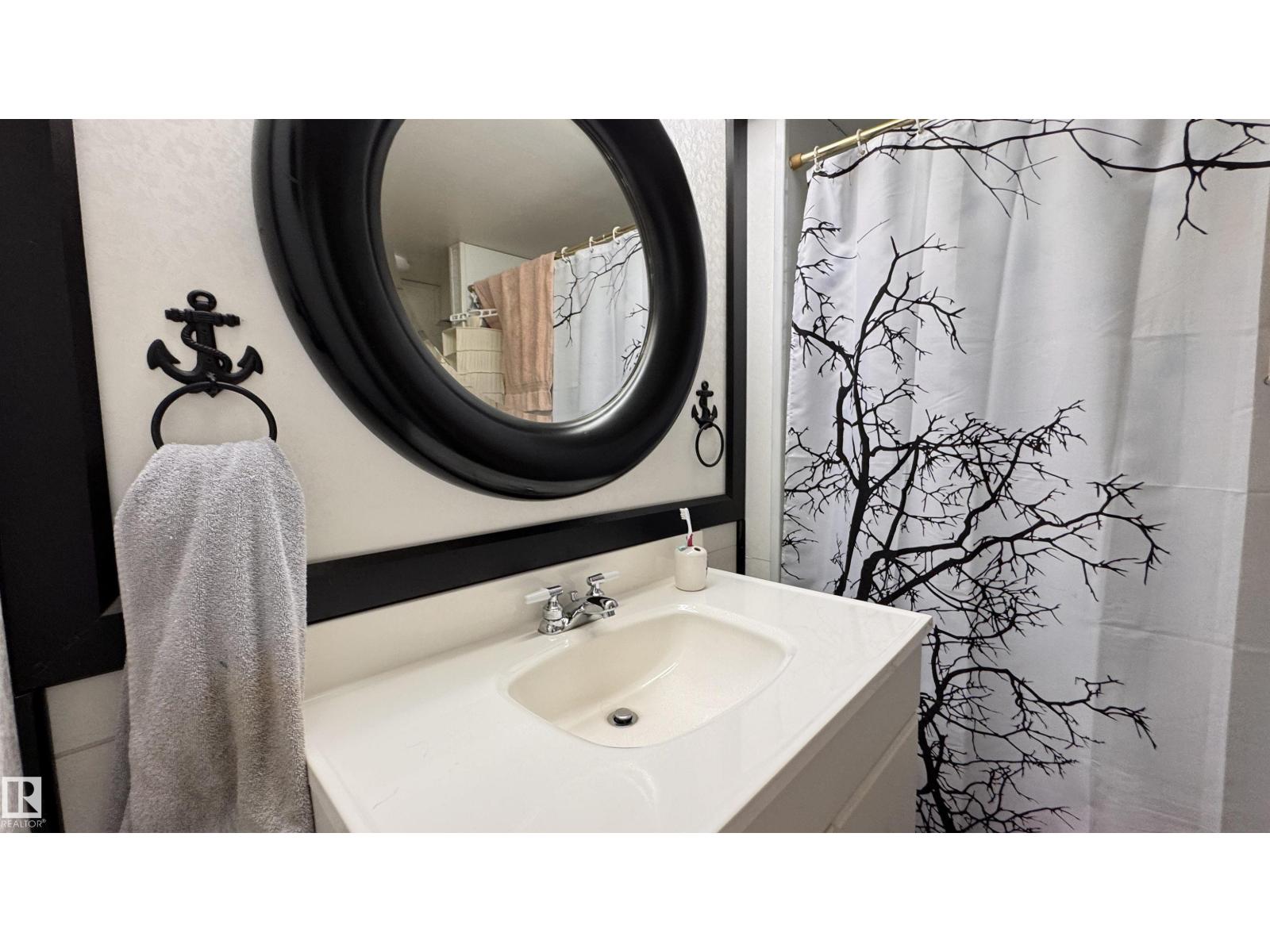 314, 11121 TWP RD 595 - 29