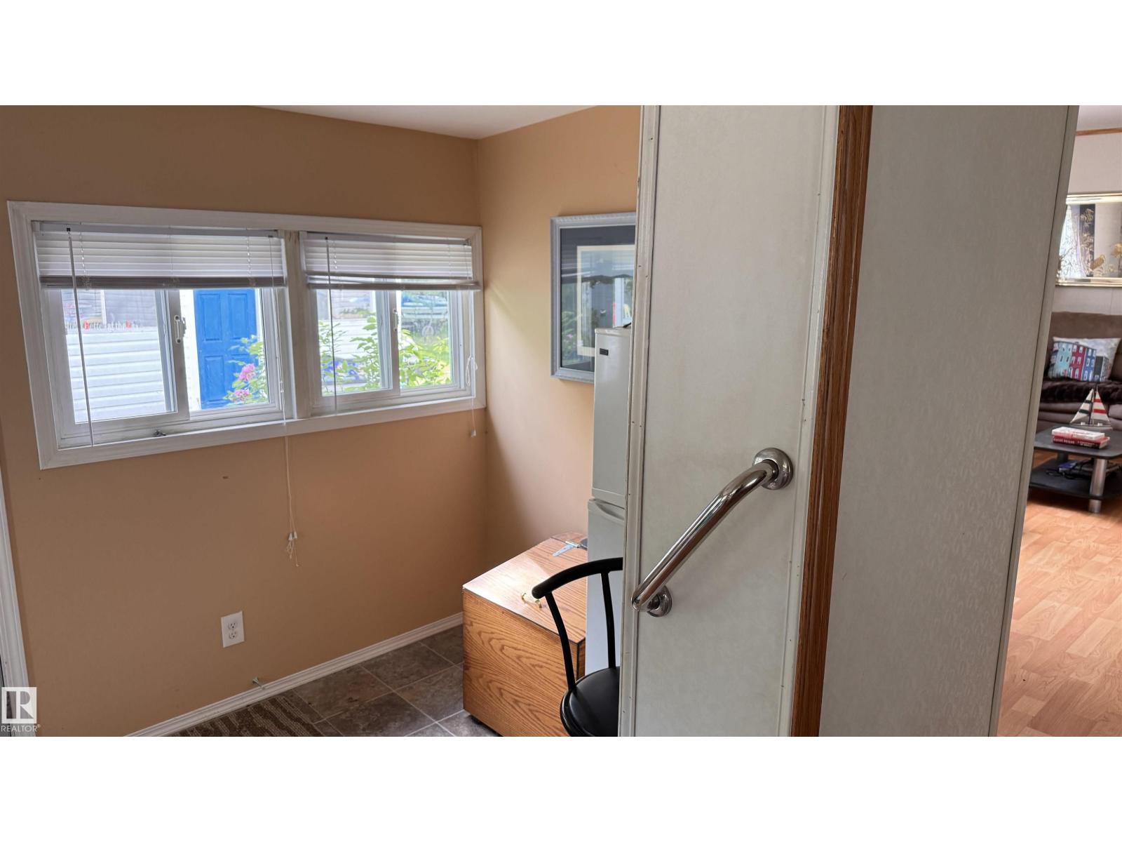 314, 11121 TWP RD 595 - 33