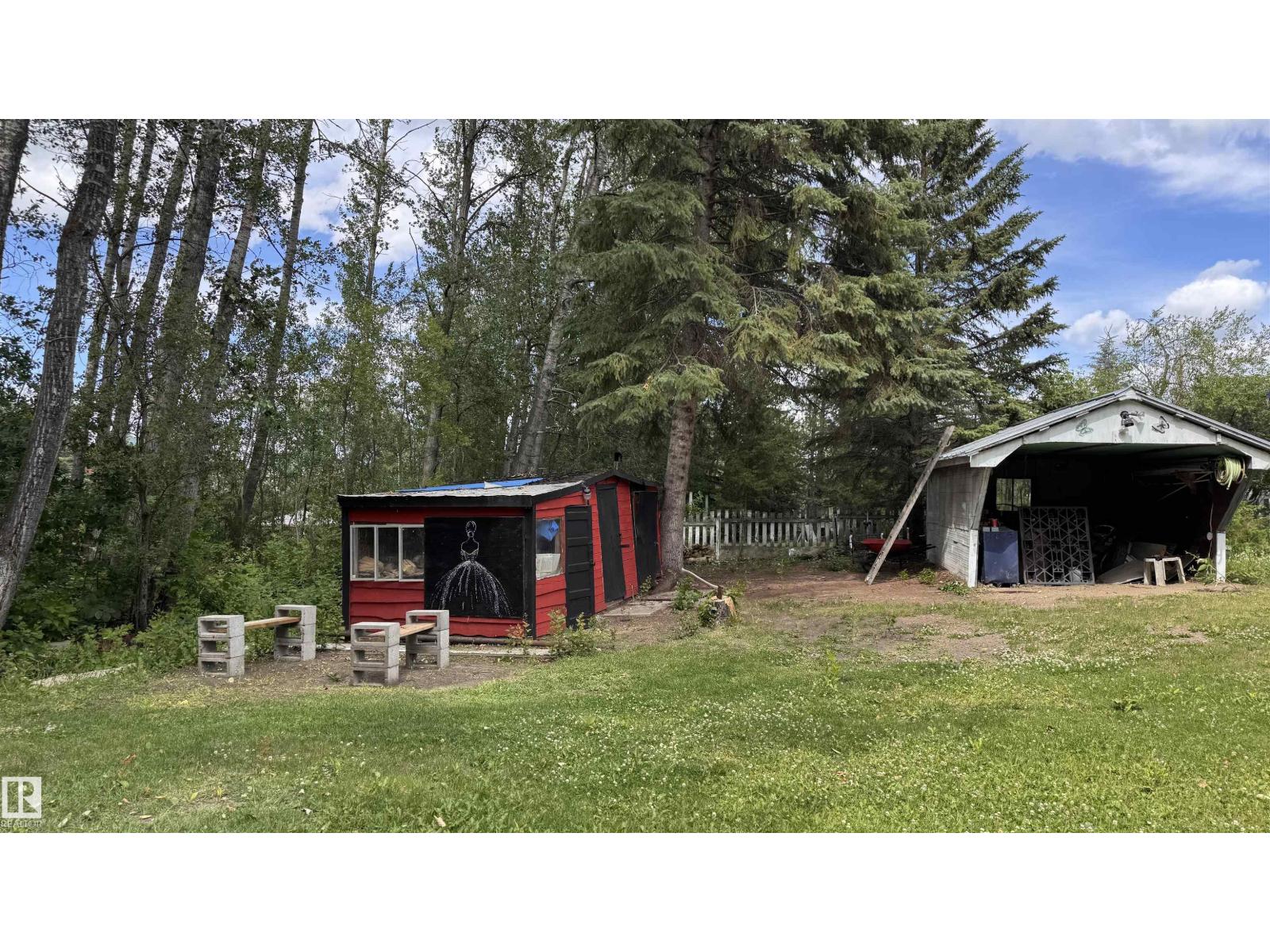 314, 11121 TWP RD 595 - 8