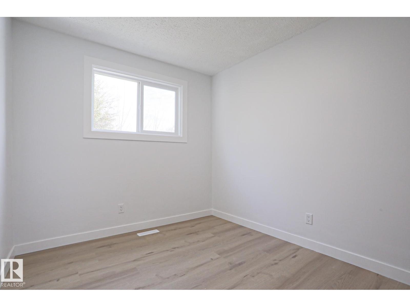32 HABITAT CR NW, Edmonton