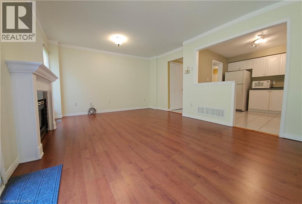 1817 CREEK Way, Burlington, Ontario, L7L6R1 — Photo 6