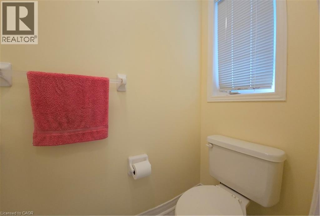 1817 CREEK Way, Burlington, Ontario, L7L6R1 — Photo 8