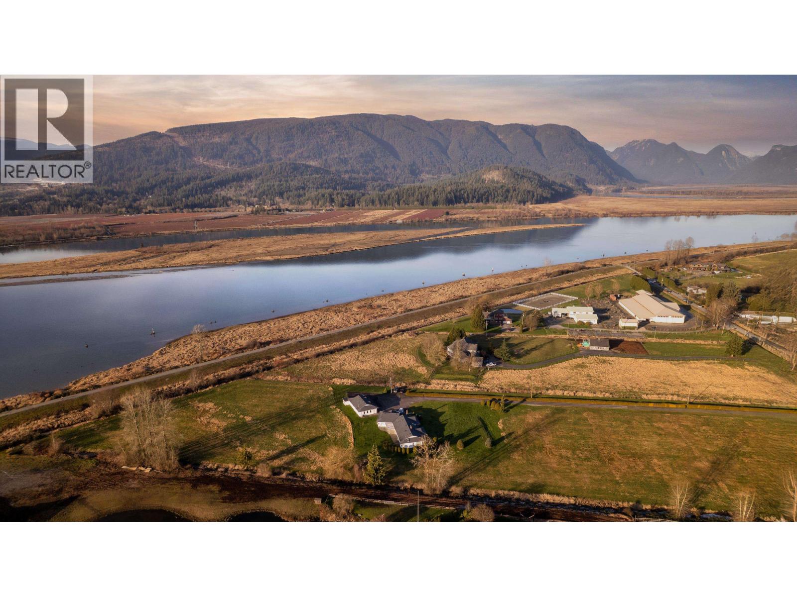 15145 HARRIS ROAD, Pitt Meadows
