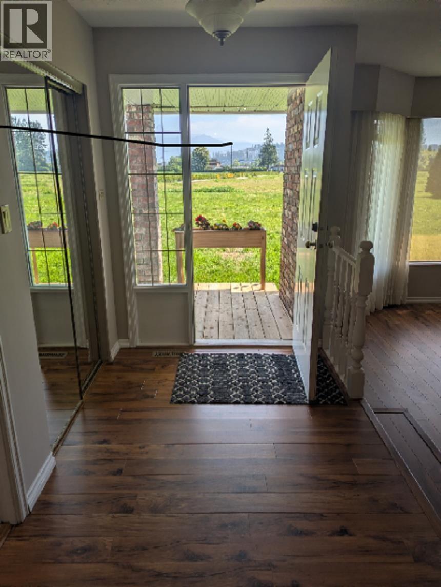 15145 HARRIS ROAD, Pitt Meadows