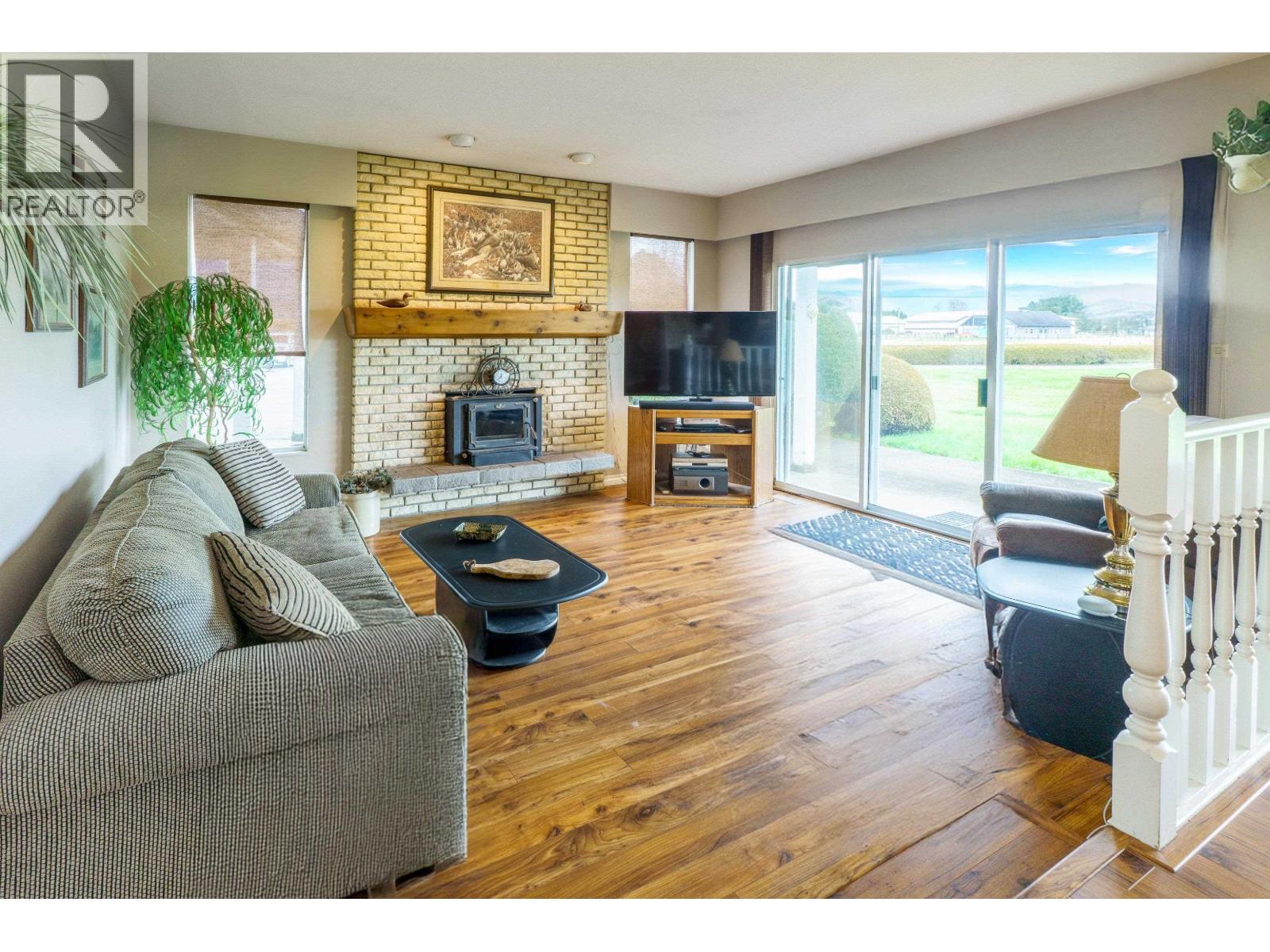15145 HARRIS ROAD, Pitt Meadows