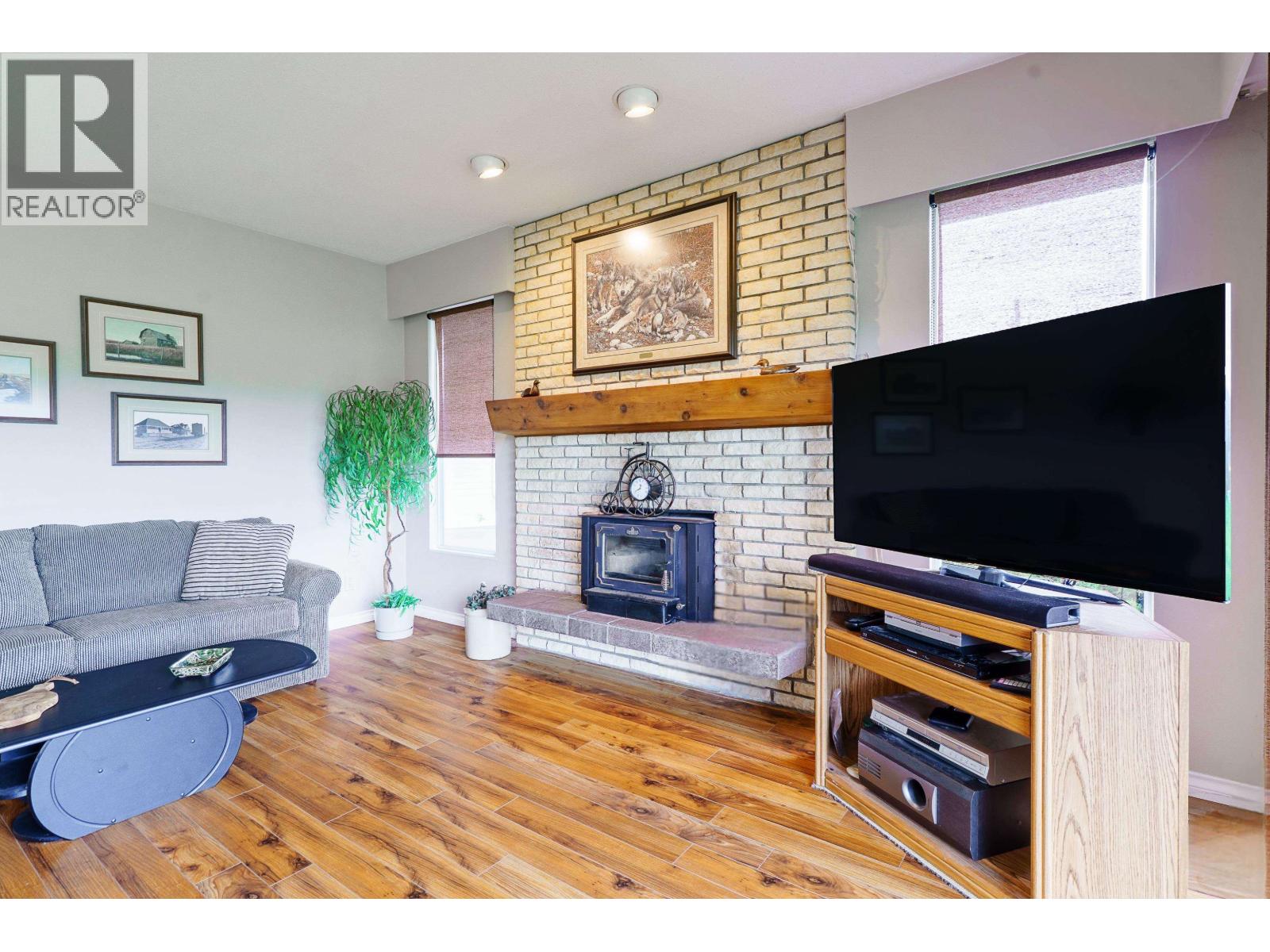 15145 HARRIS ROAD, Pitt Meadows