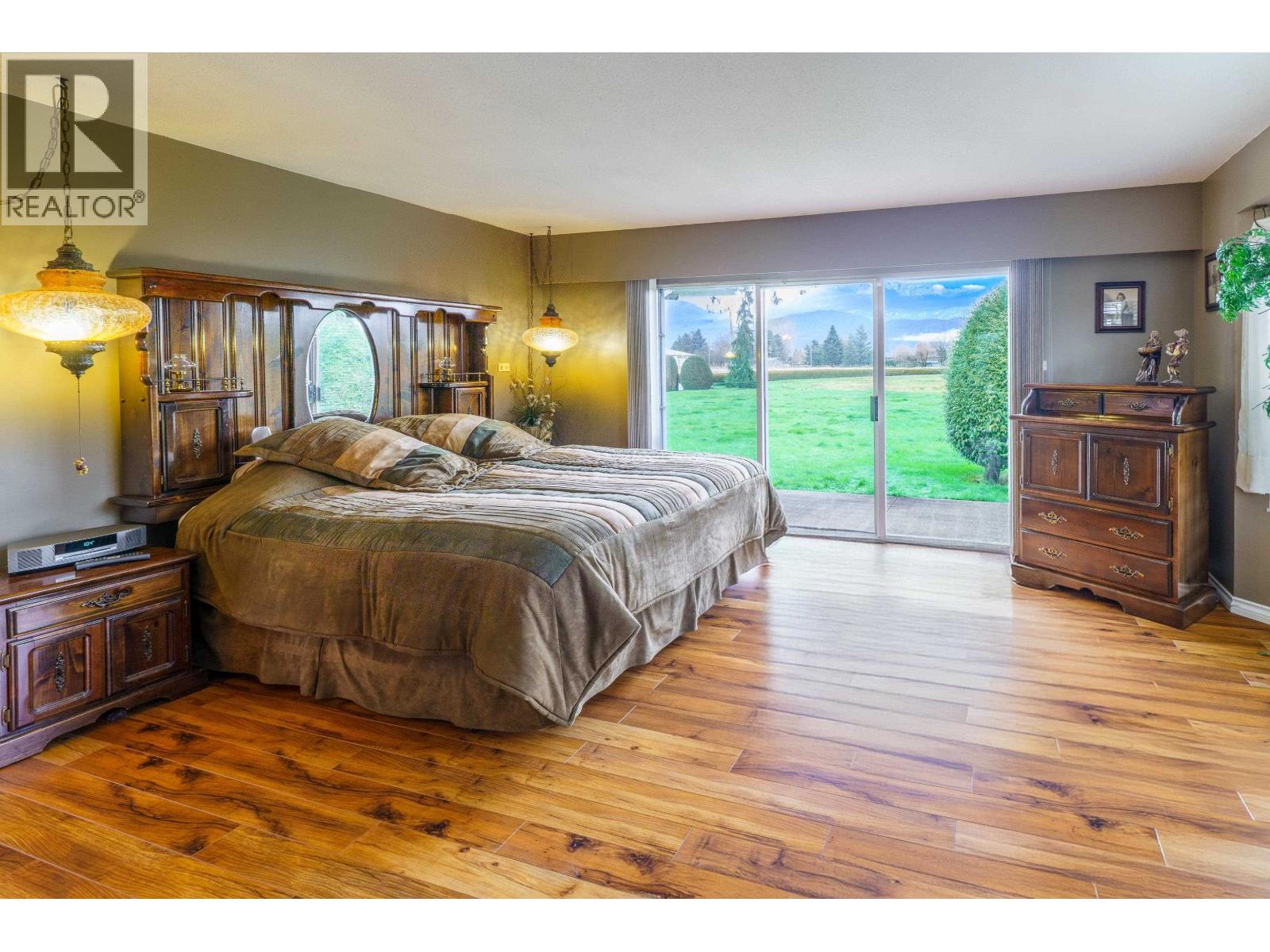 15145 HARRIS ROAD, Pitt Meadows
