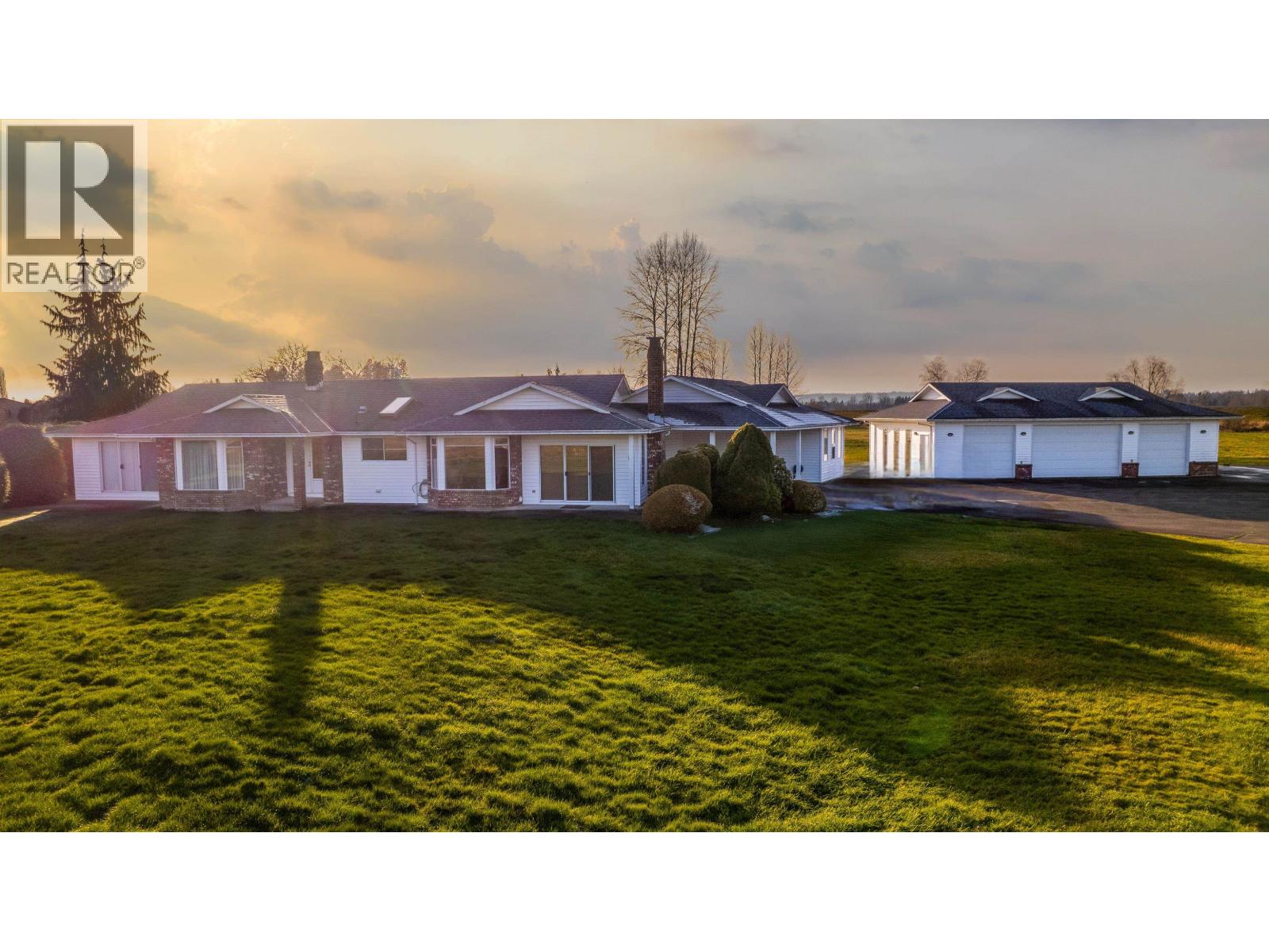15145 HARRIS ROAD, Pitt Meadows