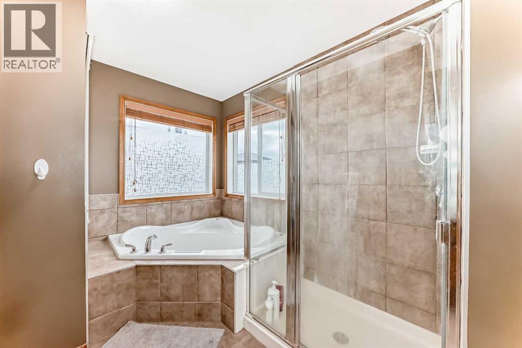 225 Kincora Heights NW - 26