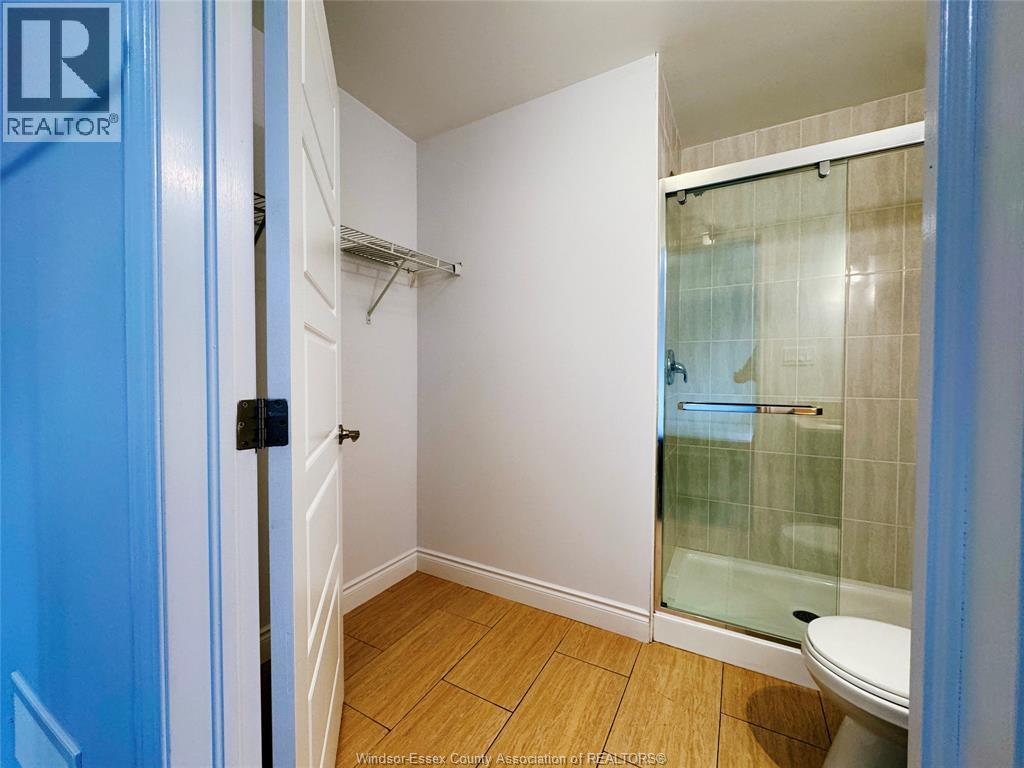 475 JOSEPHINE - 16