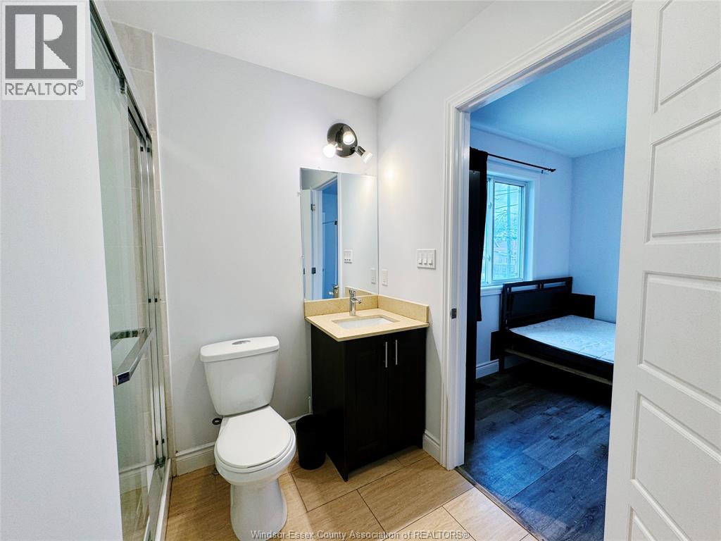 475 JOSEPHINE - 20