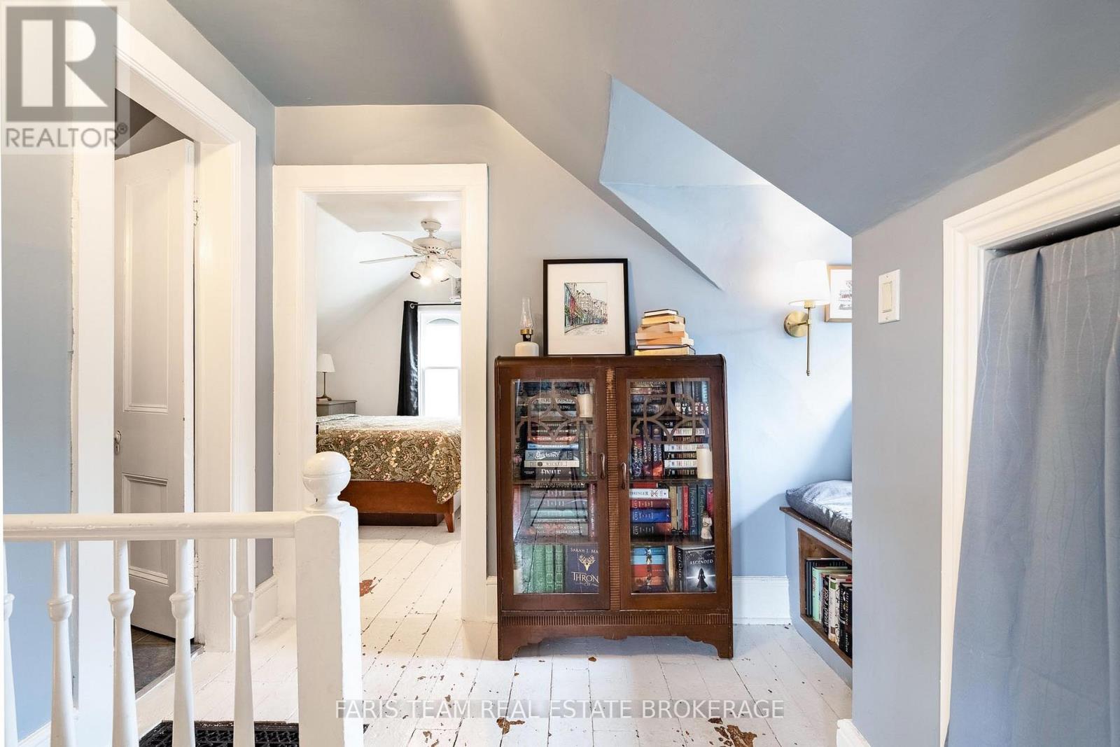 53 BURTON AVENUE - 25