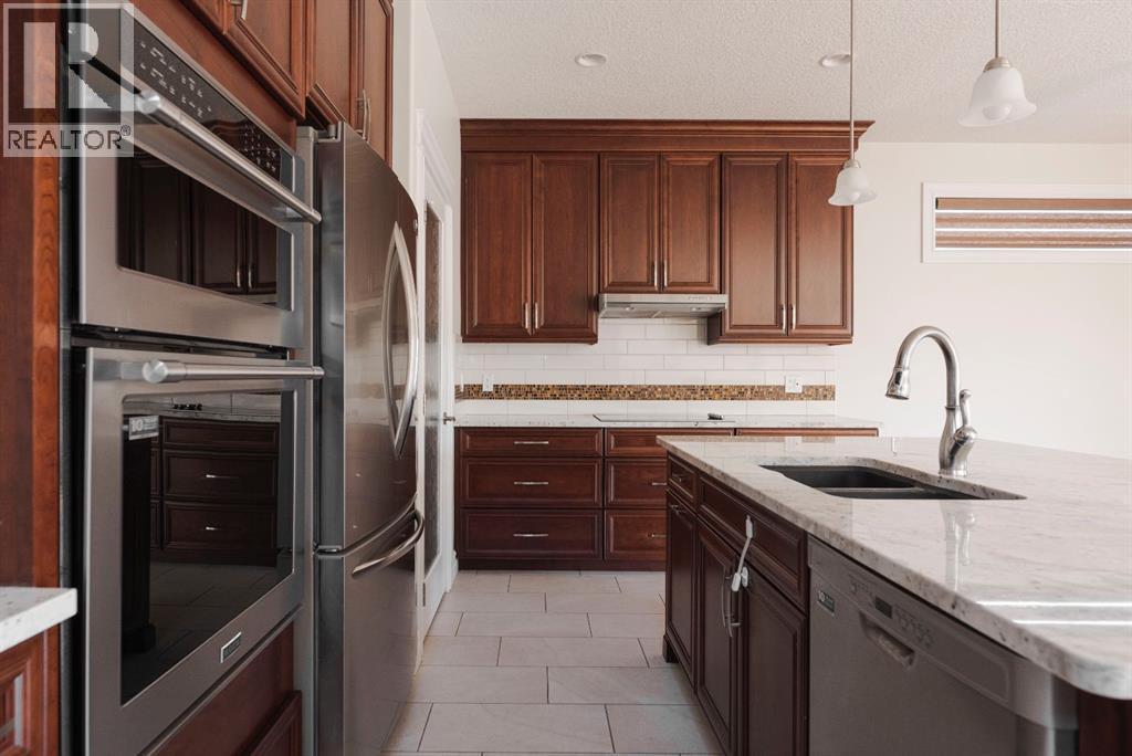 221 Warren Way, Fort McMurray