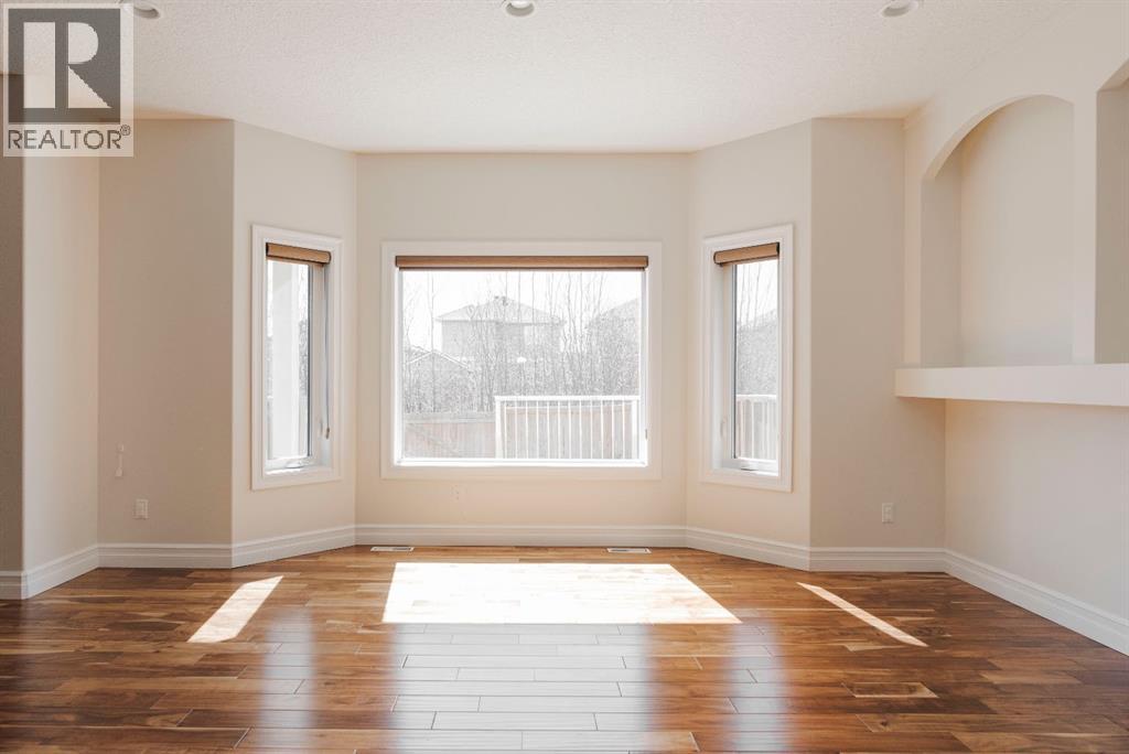 221 Warren Way, Fort McMurray