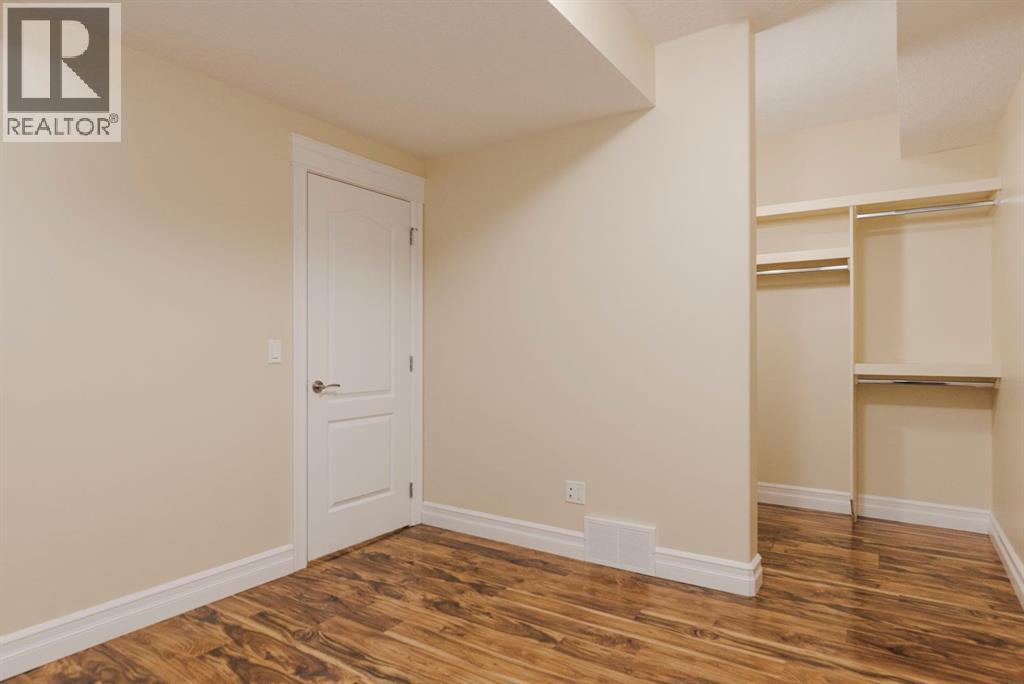 221 Warren Way, Fort McMurray