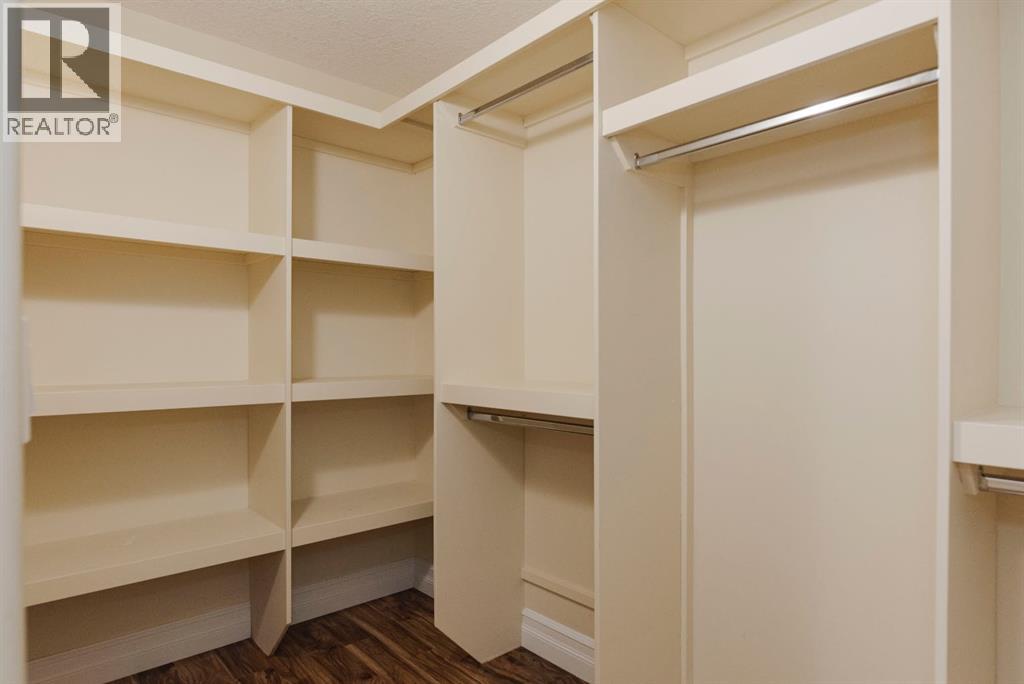 221 Warren Way, Fort McMurray