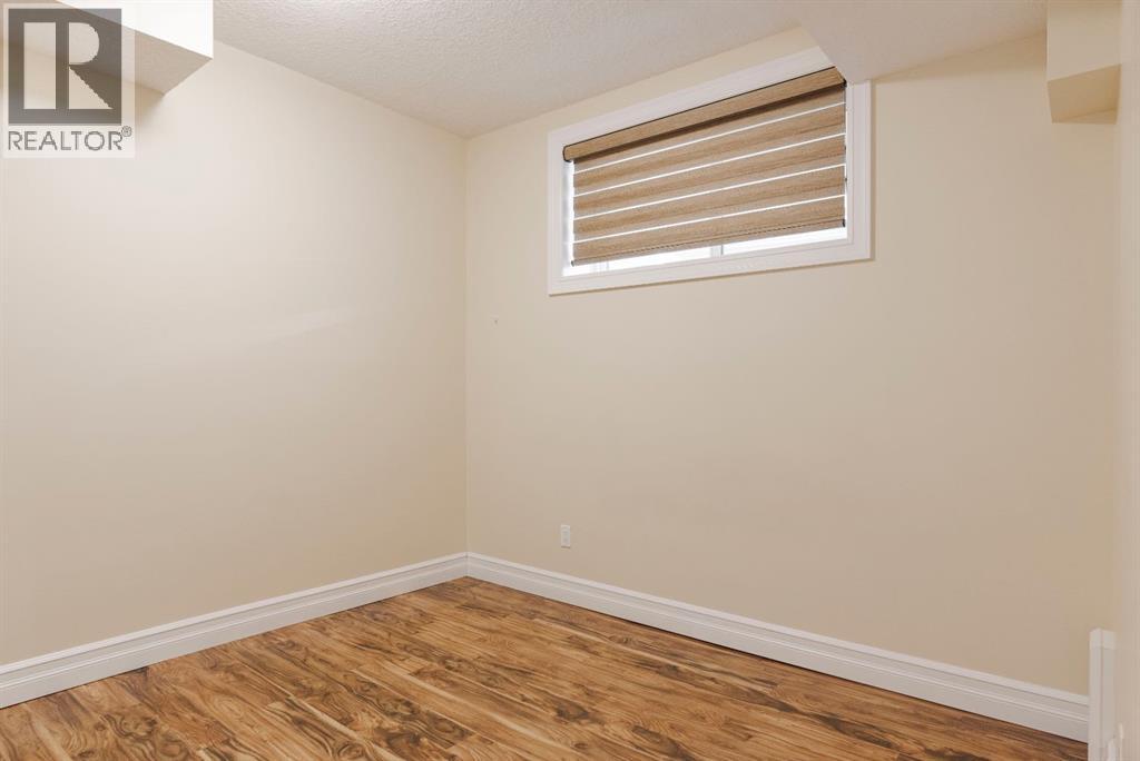221 Warren Way, Fort McMurray