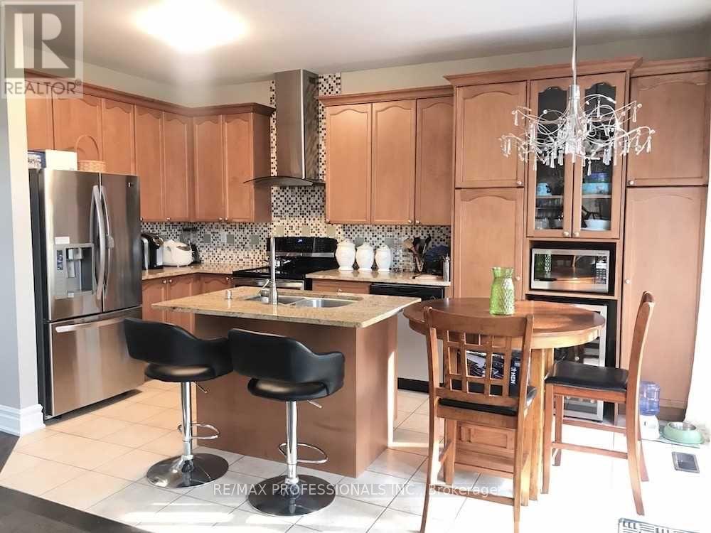 3895 HENRIETTA WAY - 9