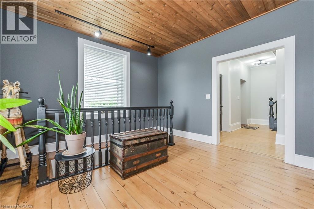 180 UNION Street W, Fergus, Ontario, N1M1V3 — Photo 20