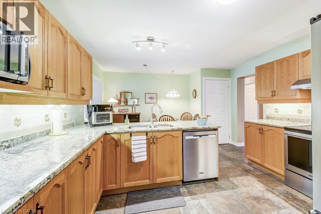 126 GLENARIFF Drive - 16