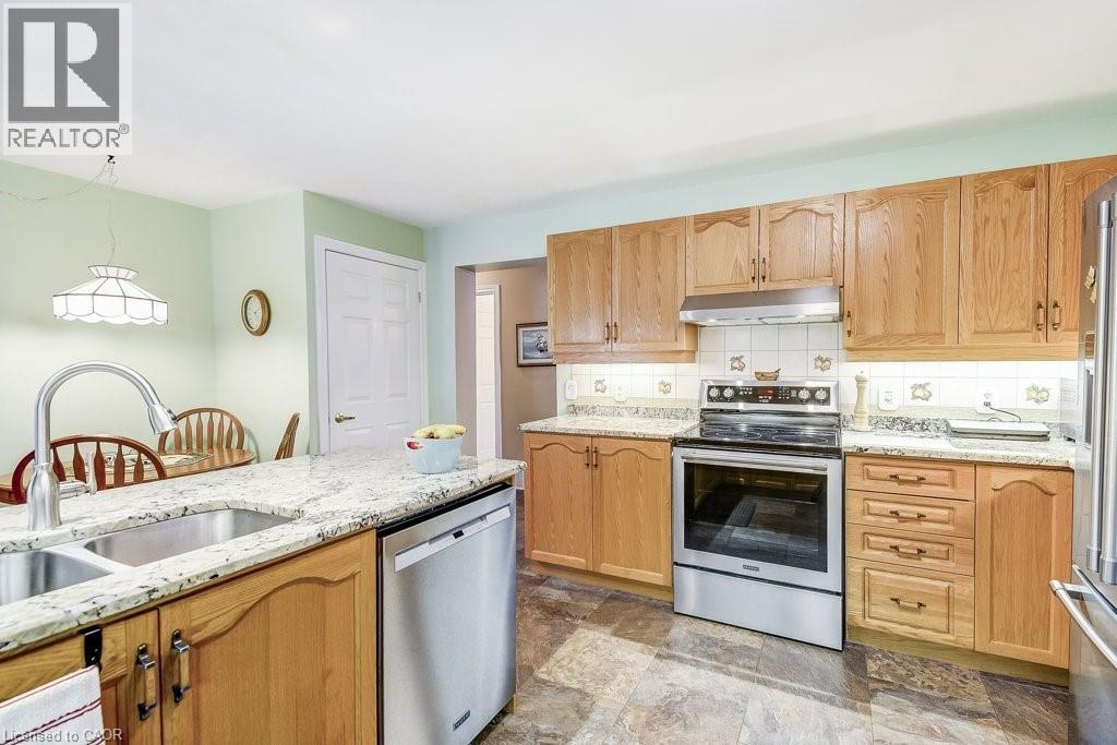 126 GLENARIFF Drive - 17