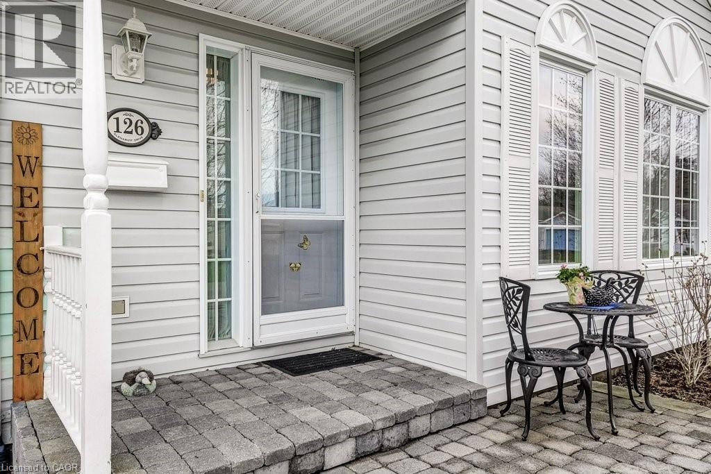 126 GLENARIFF Drive - 4
