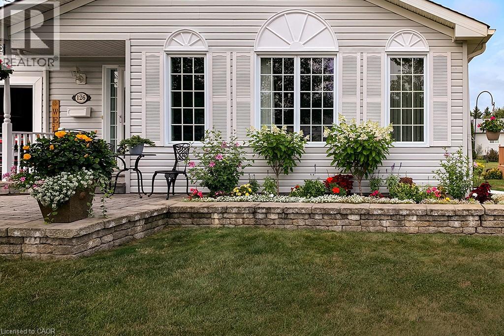 126 GLENARIFF Drive - 40