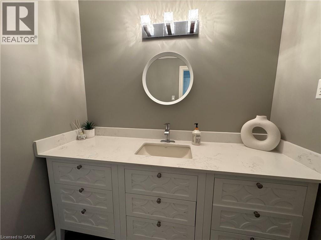 15 SHEPHERD Green, Ancaster, Ontario, L9G4R9 — Photo 14