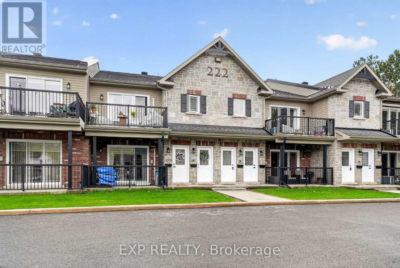 #102 222 FIRST STREET E - 3