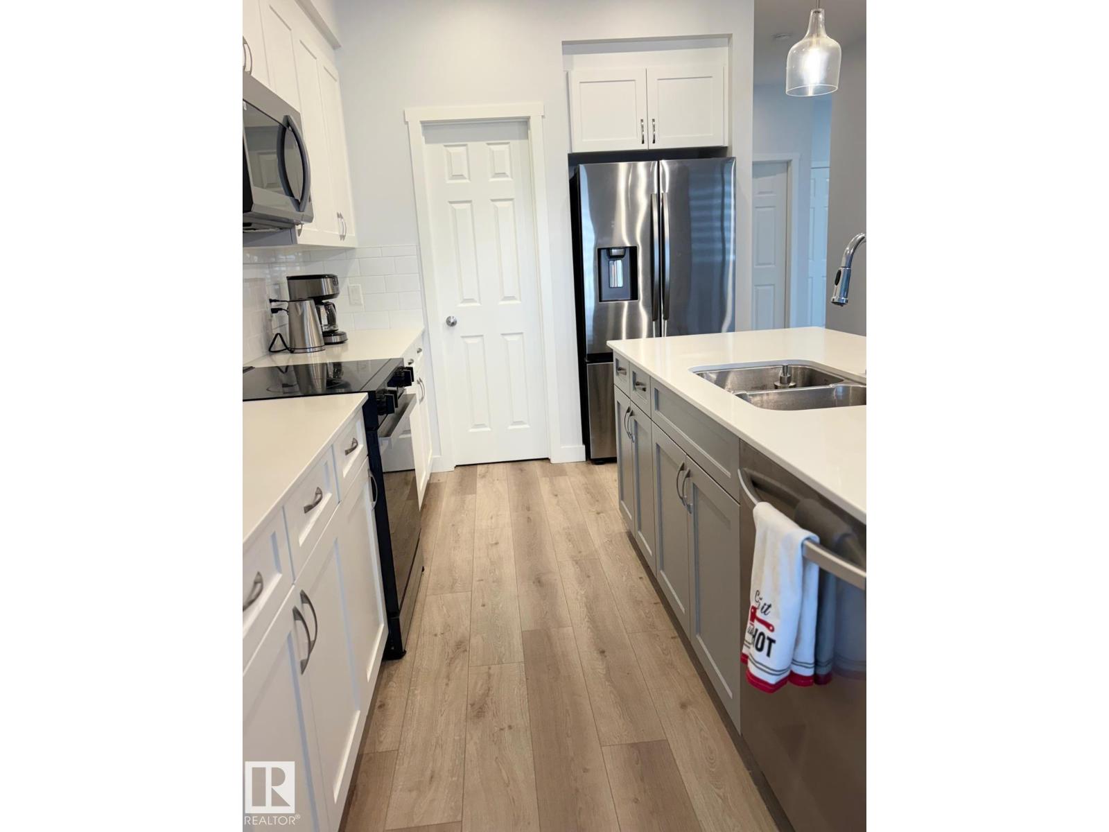 3234 DIXON WY SW, Edmonton