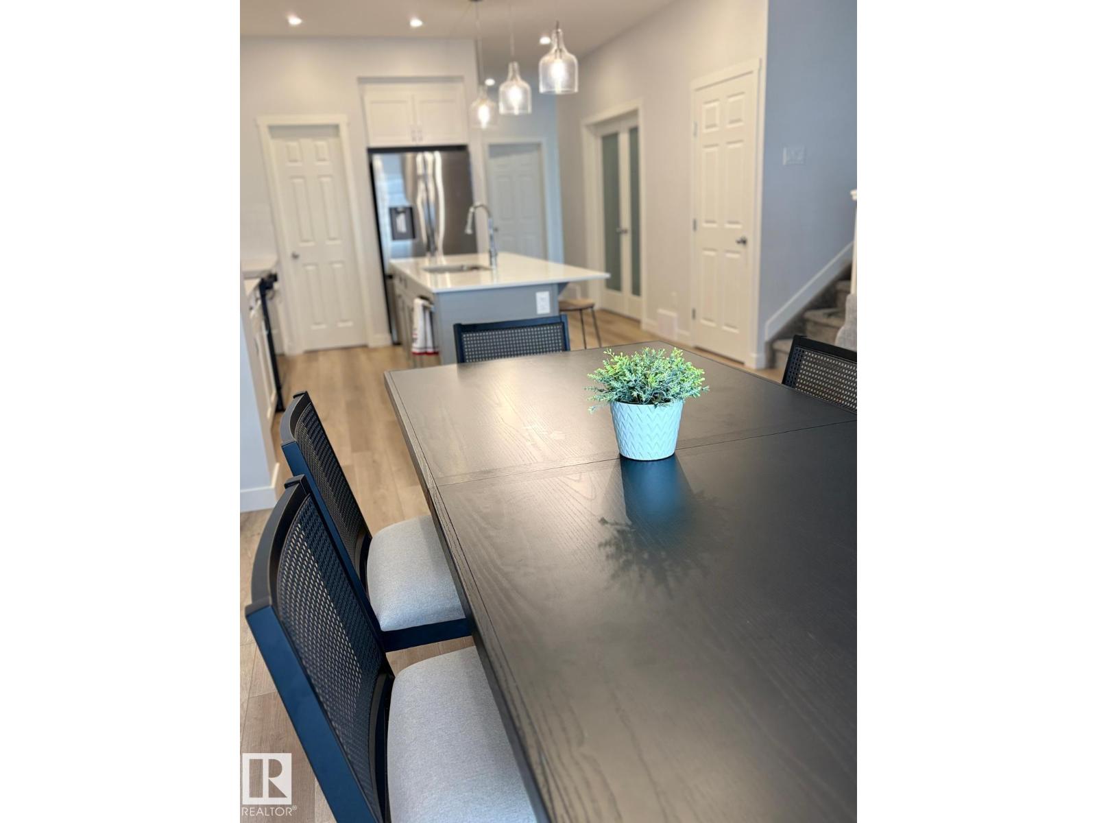 3234 DIXON WY SW, Edmonton