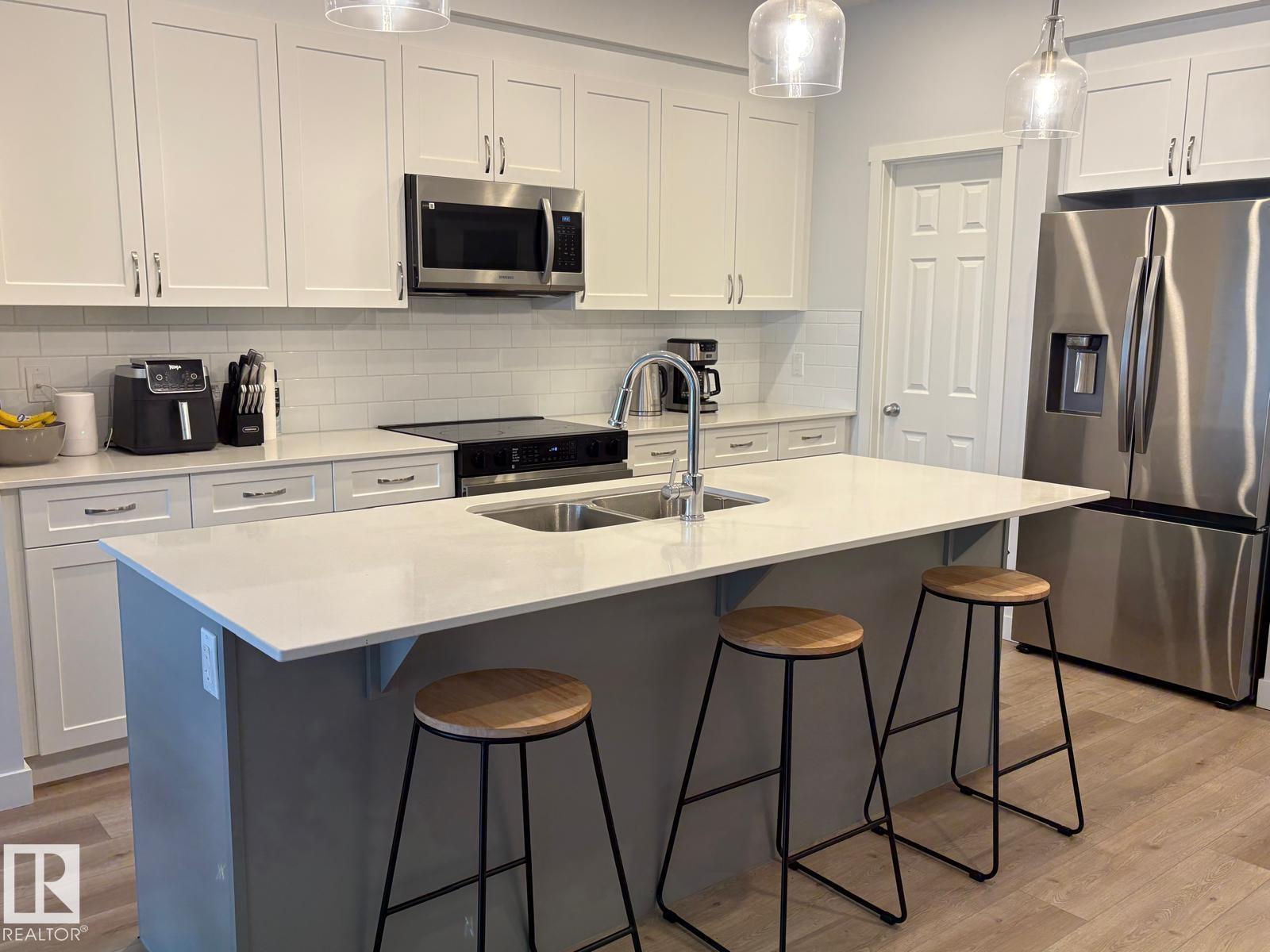 3234 DIXON WY SW, Edmonton