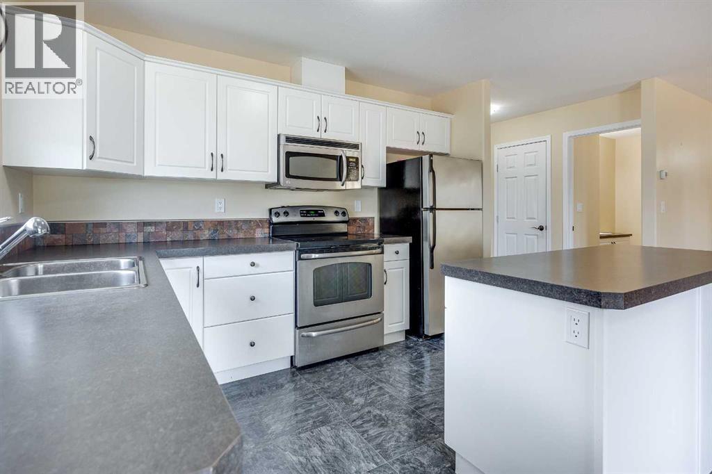 4626 51 Avenue - 10