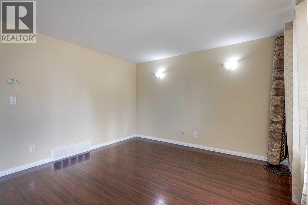 4626 51 Avenue - 15