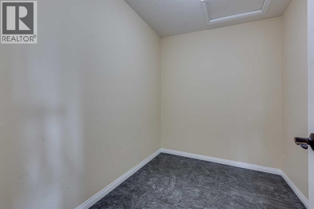 4626 51 Avenue - 22
