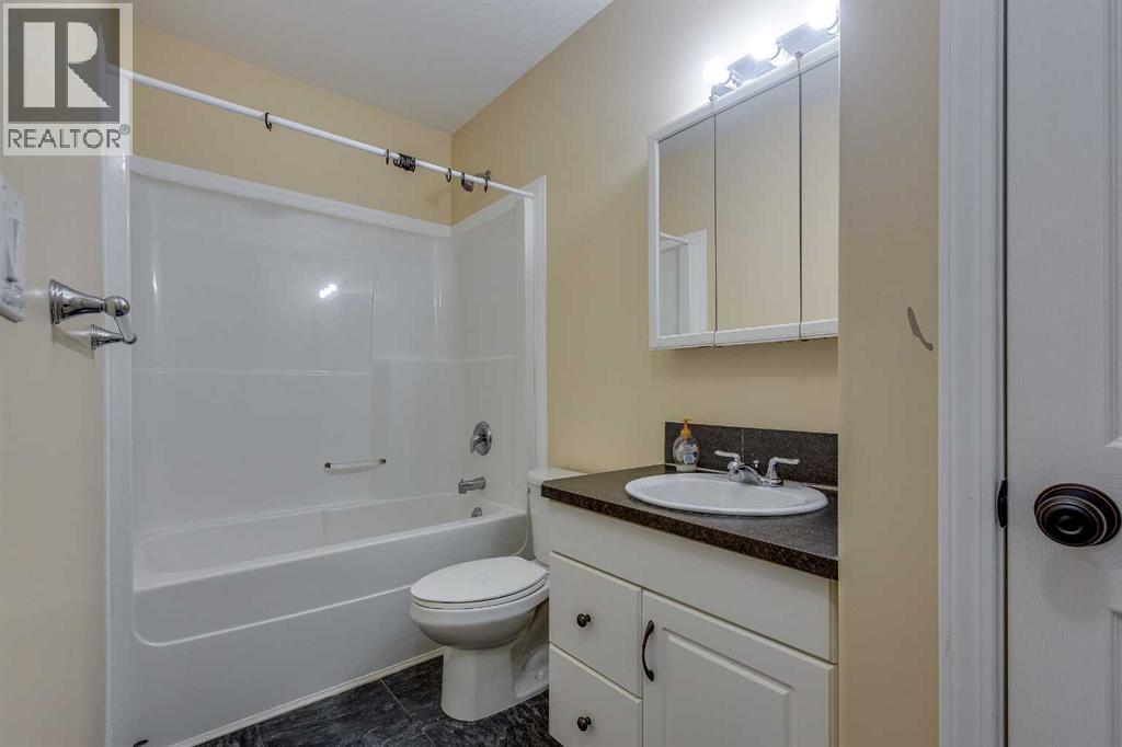 4626 51 Avenue - 28