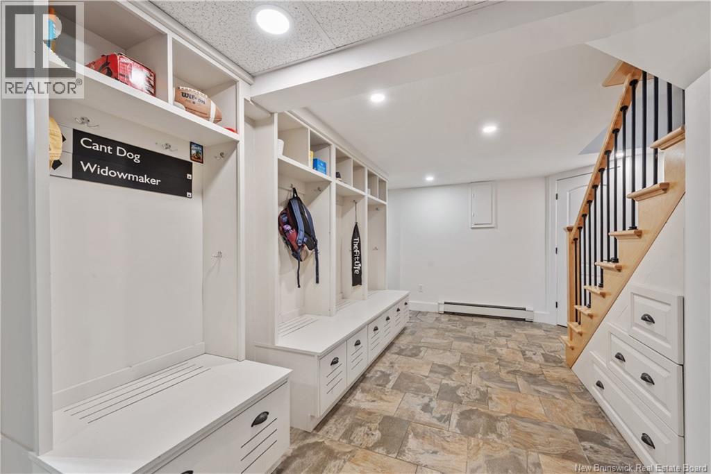 84 Kensington Drive - 27