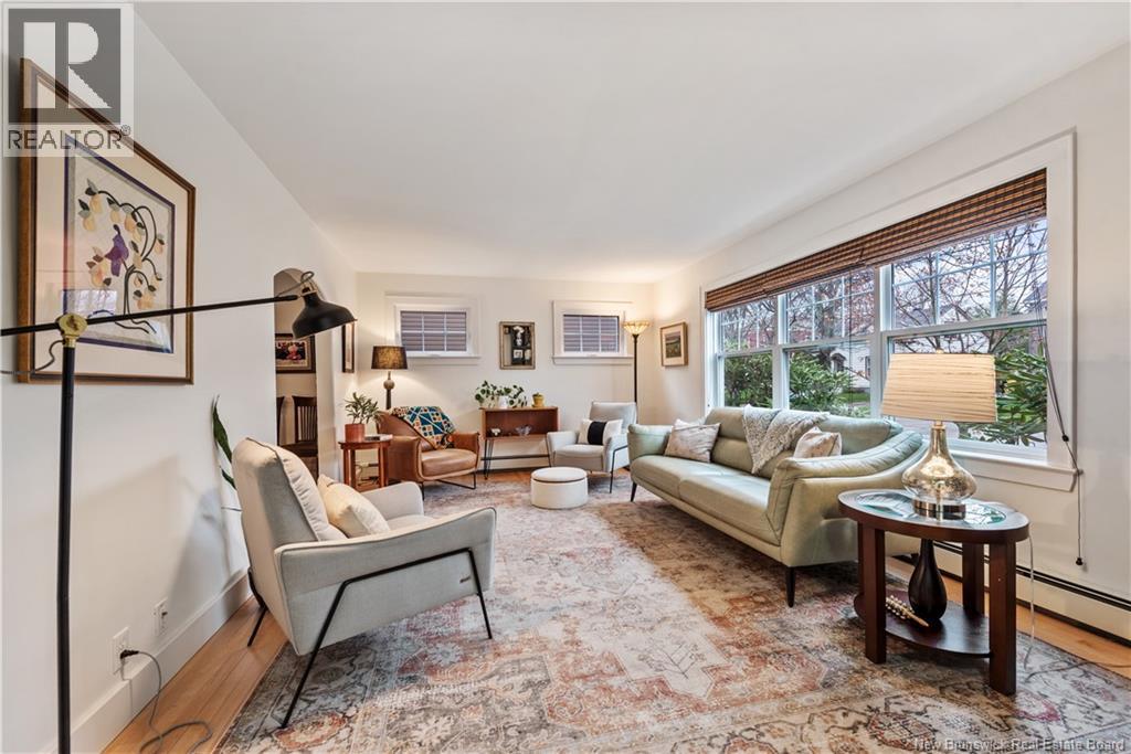 84 Kensington Drive - 2