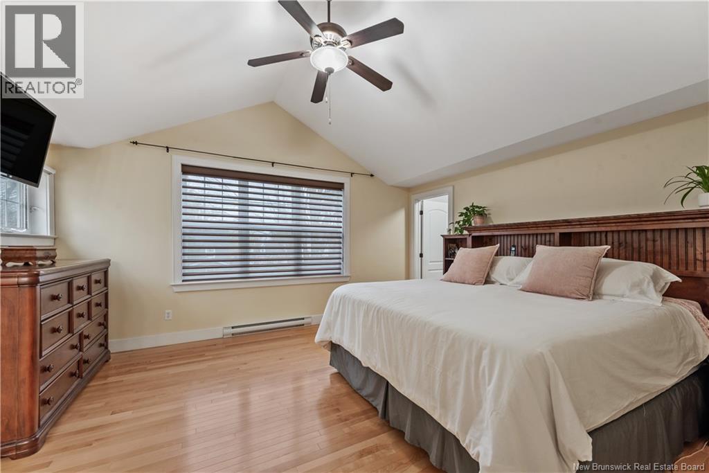 84 Kensington Drive - 13