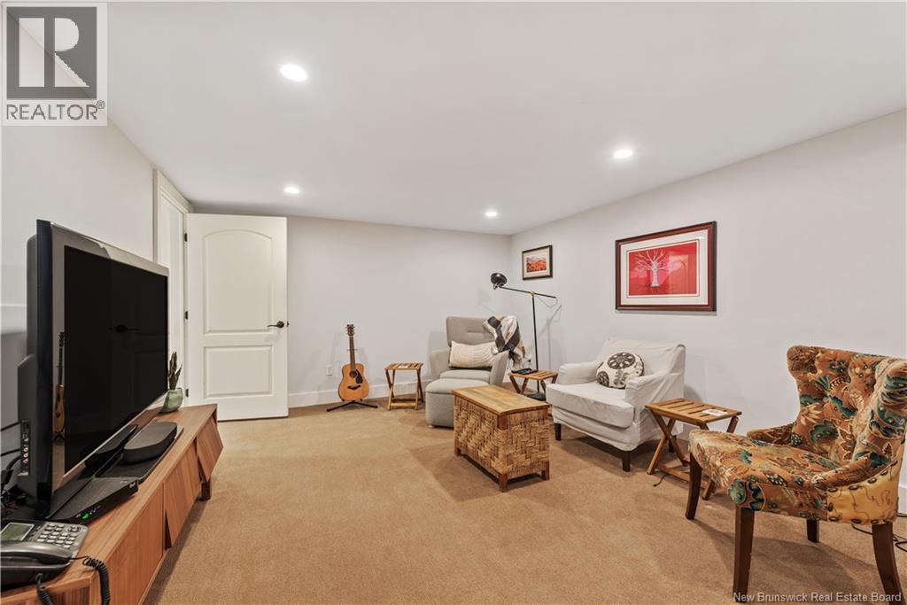 84 Kensington Drive - 23