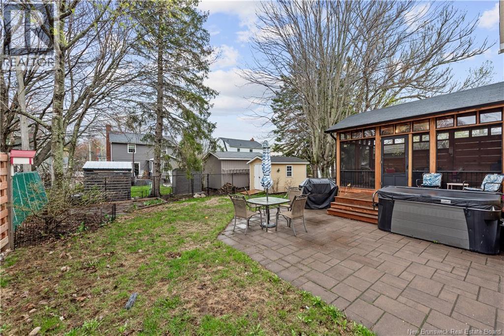 84 Kensington Drive - 32