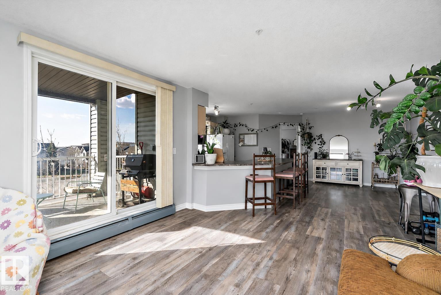 #402 40 SUMMERWOOD BV, Sherwood Park