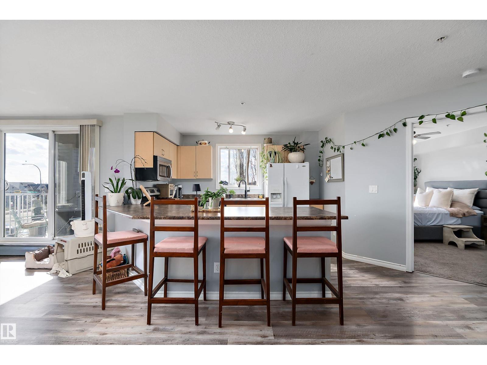 #402 40 SUMMERWOOD BV, Sherwood Park