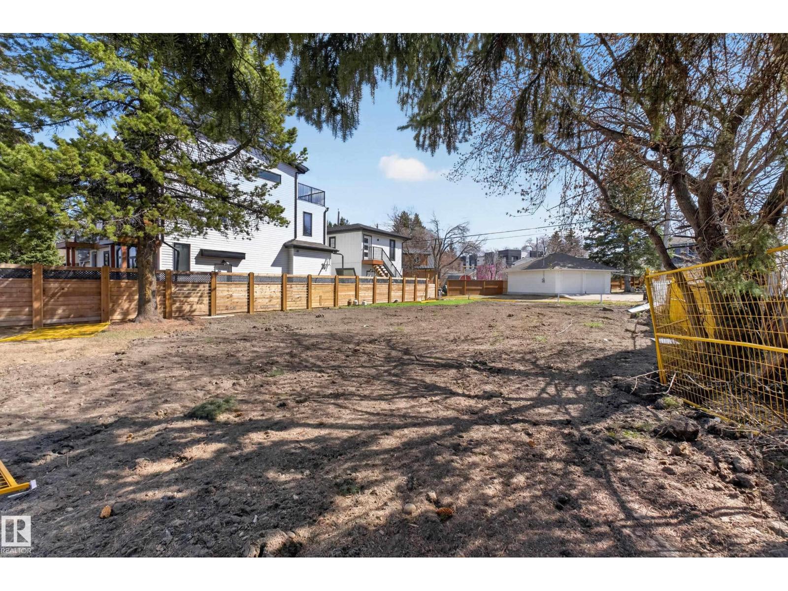 10655 61 AV NW, Edmonton