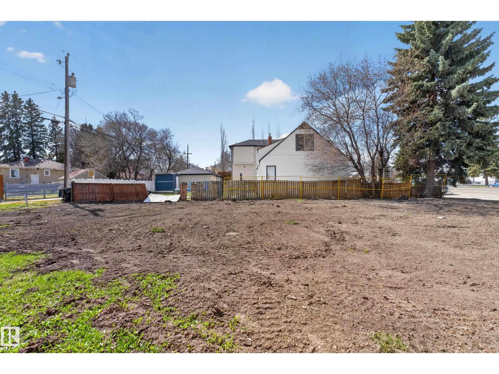 10655 61 AV NW, Edmonton